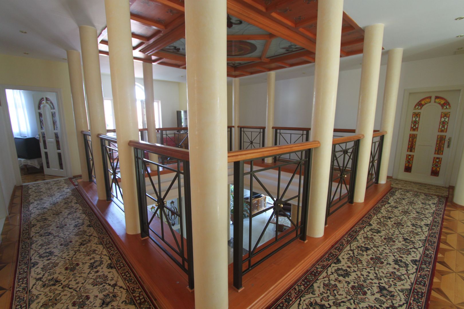 Casă / Vilă cu 8 camere de vânzare în zona Semicentral - Poză 47