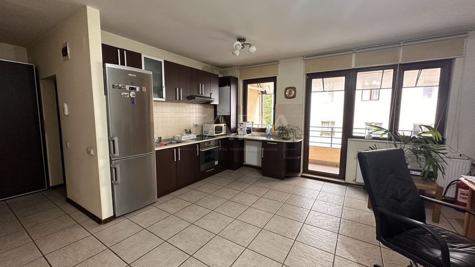 Apartament 3 camere cu 2 balcoane și parcare – Andrei Mureșanu - Poză 1