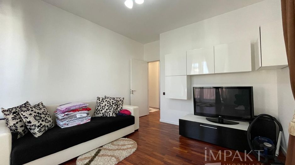 Apartament lux,  prima inchiriere-  4 camere + 2 locuri parcare - Poză 5