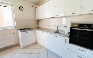 Apartament 2 Camere Decomandat / Etaj Intermediar Sanpetru - Poză 11