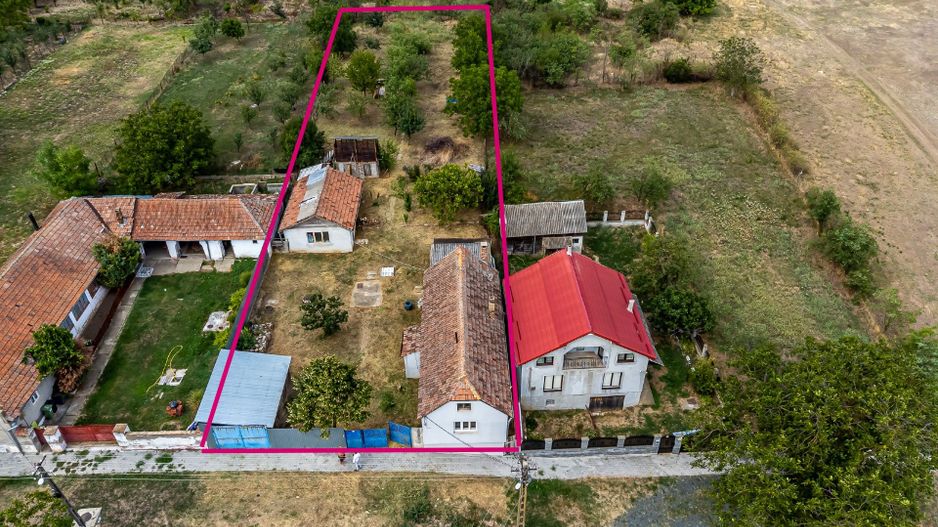 REZERVAT Casa din caramida cu teren generos in Felnac - Poză 1