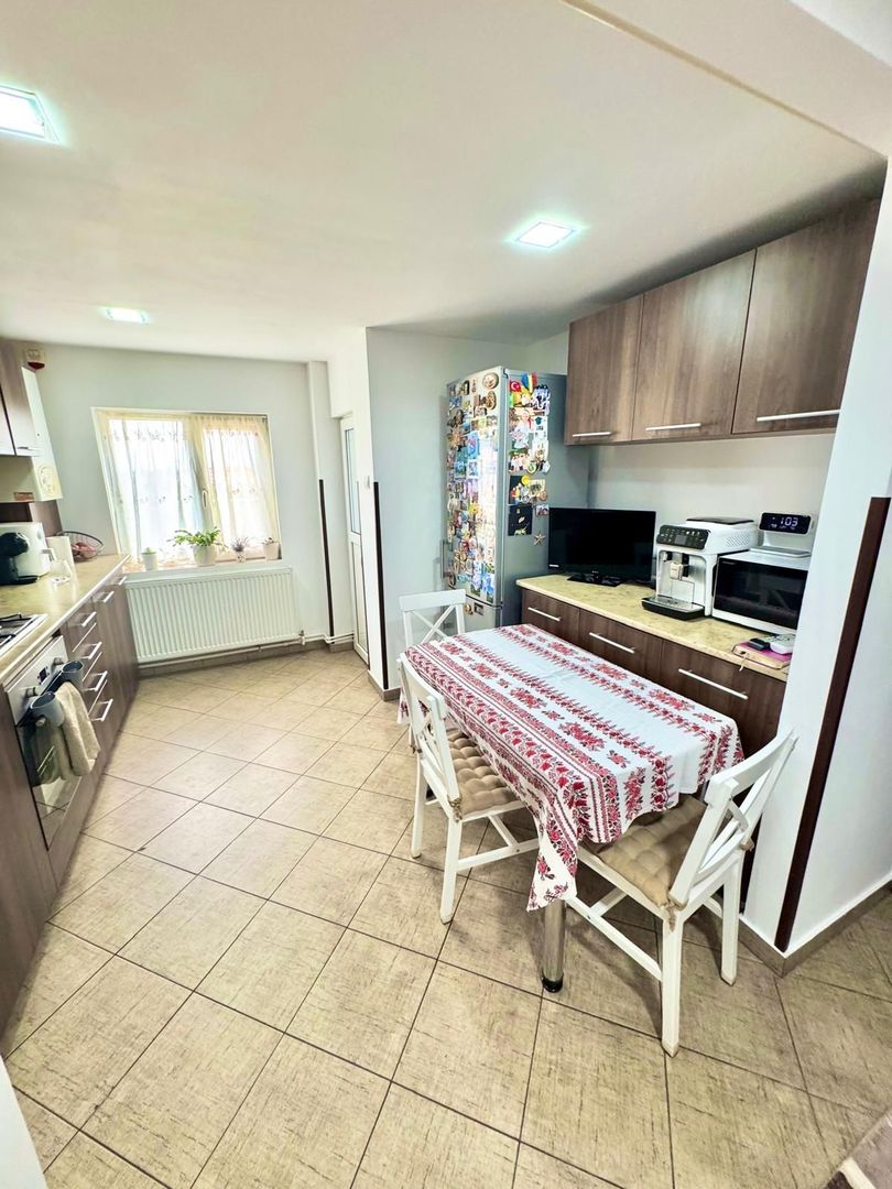 Apartament 3 camere, 72 mp utili, etaj 4/4 – Str. Negru Vodă, cu garaj - Poză 8