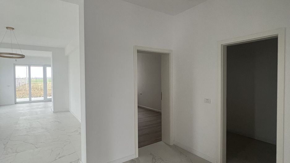 Duplex modern cu finisaje premium - Poză 2