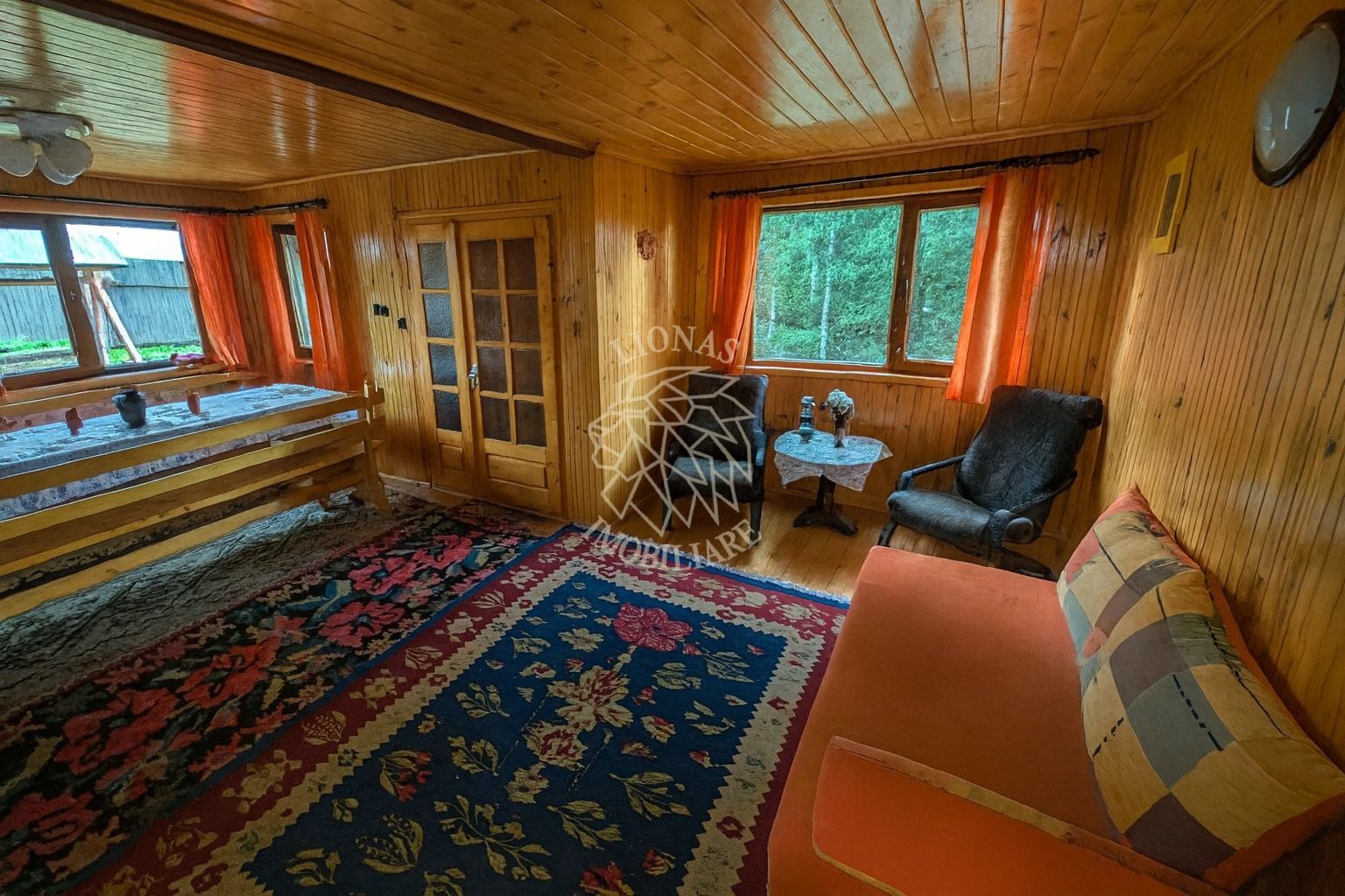 Cabana 110 mp-2 balcoane-teren 900 mp-zona gratar-Piatra Fantanele - Poză 1