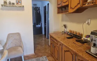 Apartament cu 3 camere | Zona Biserica Emanuel | Oradea - Poză 11