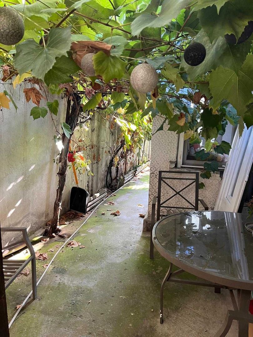 De vanzare casa trei camere - Poză 1