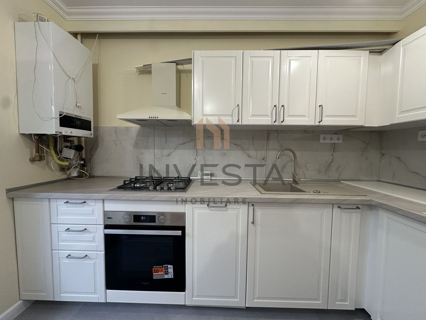 Apartamet 2 camere la etajul I cu podea din bambus in Borhanci! - Poză 11