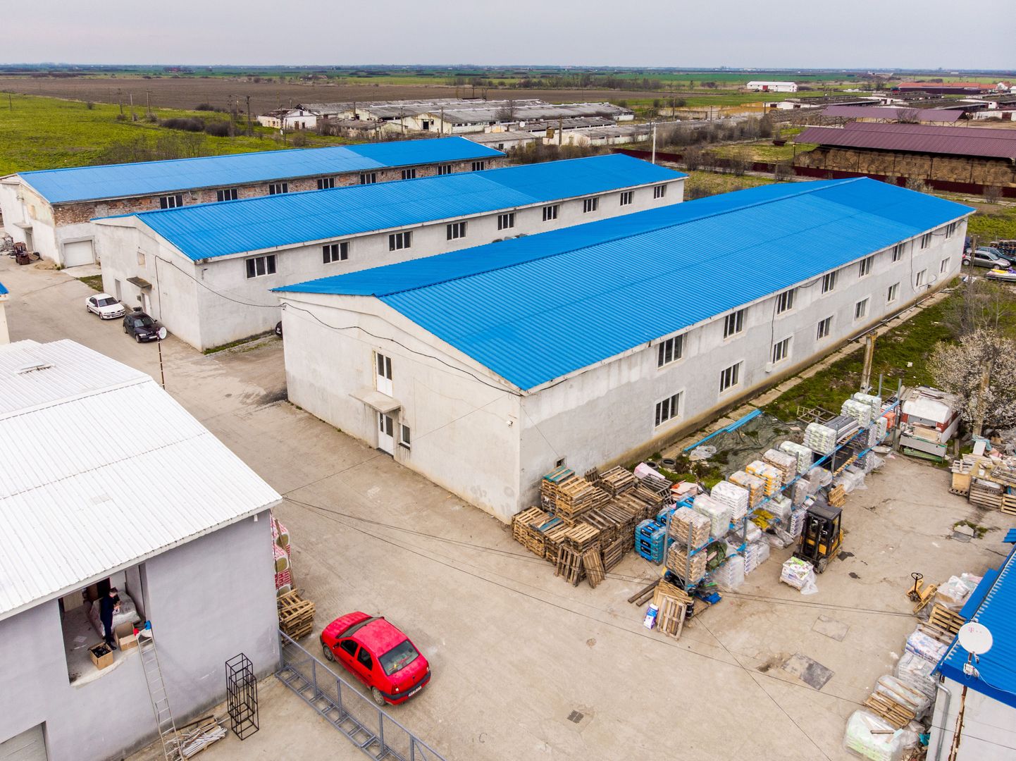 Hală de închiriat 330 mp - Poză 1