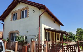 Casa 4 camere + anexe, 636 mp teren, la asfalt, Vințu de Jos