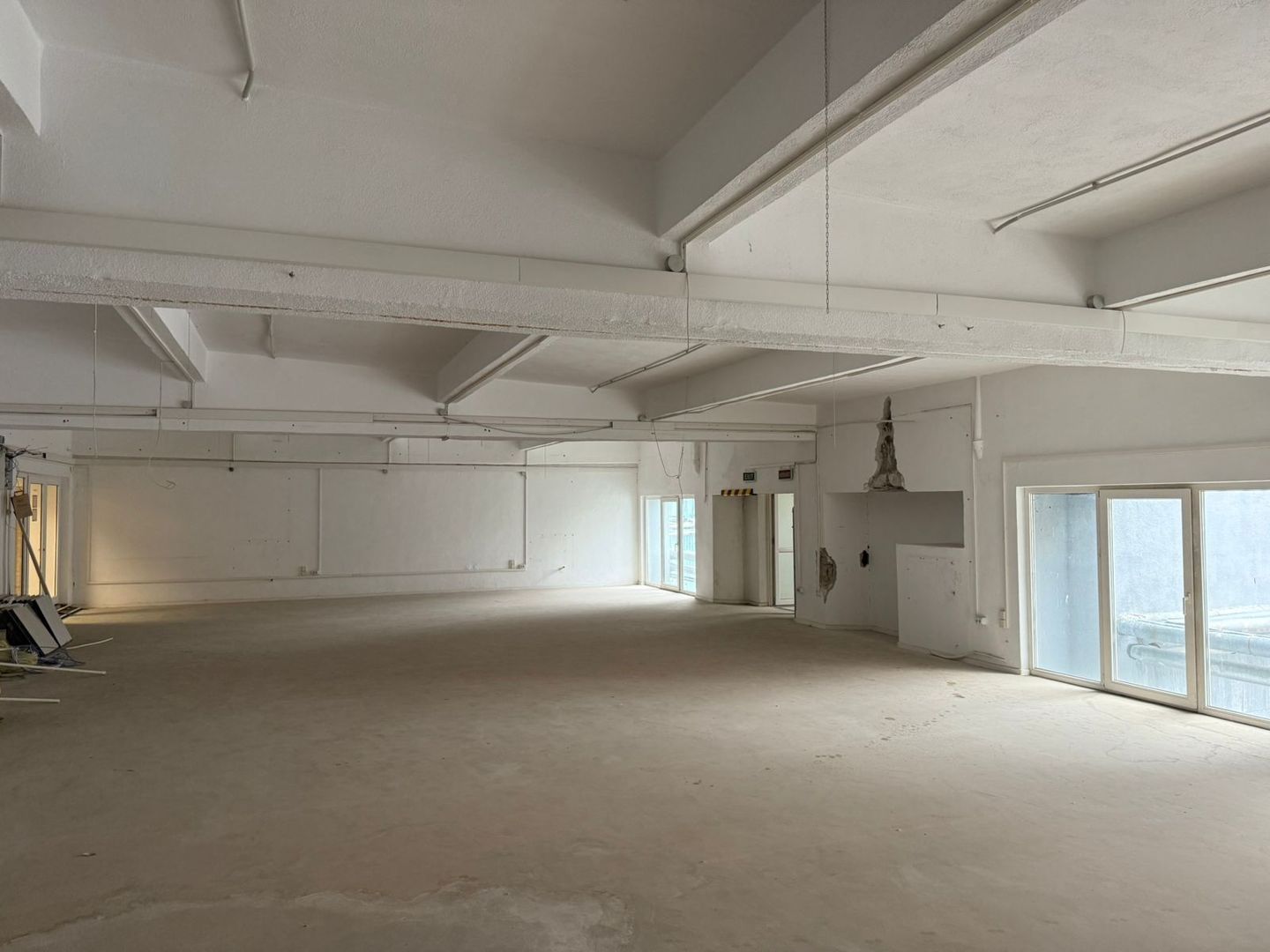 Spatiu comercial de inchiriat - Poză 1