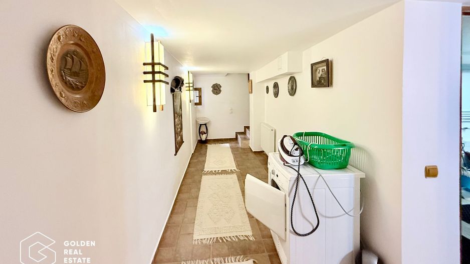 Vila de exceptie in Sinaia, mobilata, utilata, cu vedere superba - Poză 25