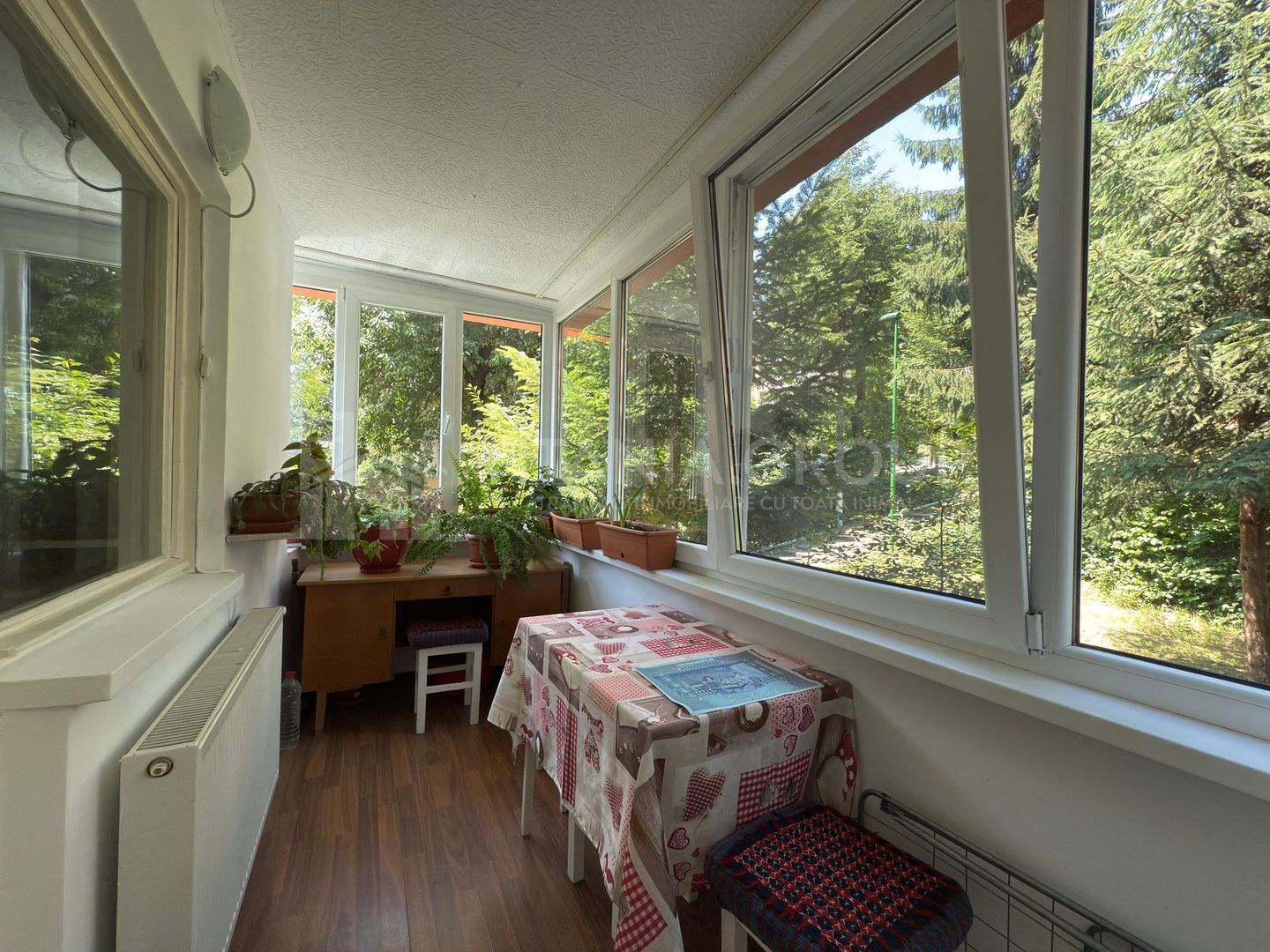 Apartament cu 2 camere, 2 bai, decomandat, etaj 1 - zona Racadau - Poză 10