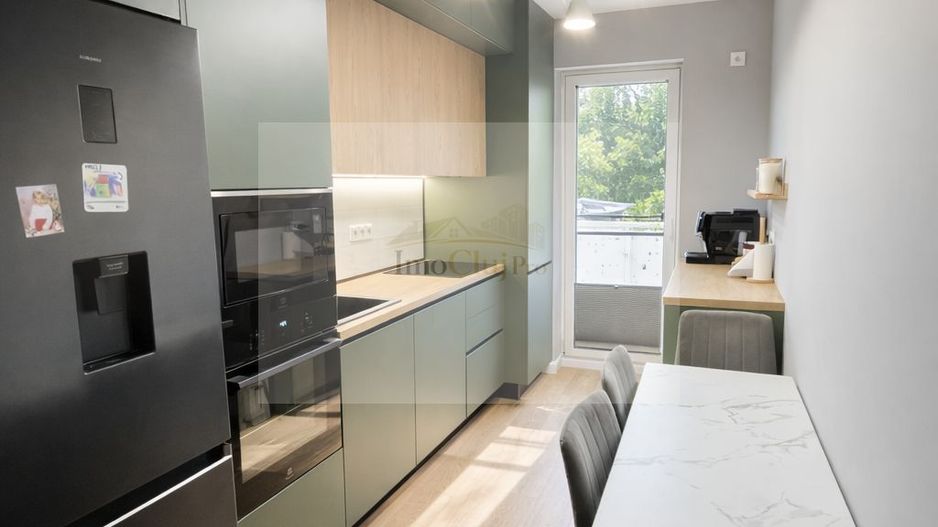 Vânzare Apartament modern cu 3 camere- zona Frunzișului- Parcare. - Poză 2