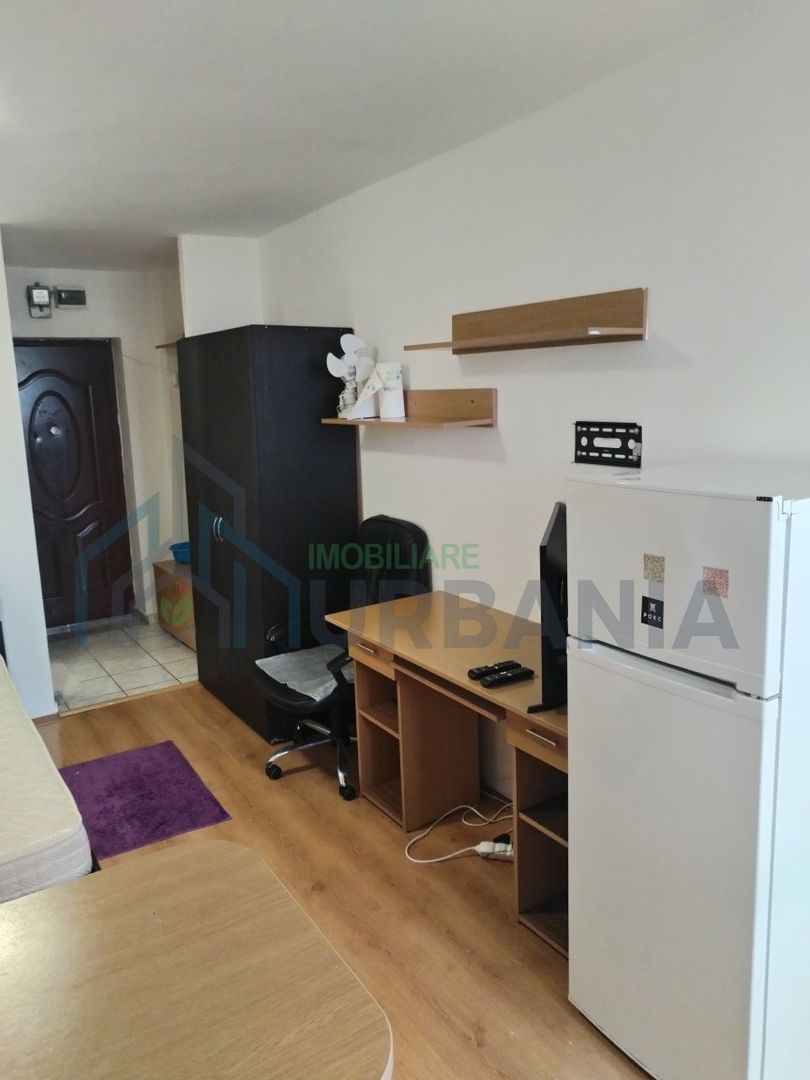 Garsoniera de vânzare în Tudor - Poză 1