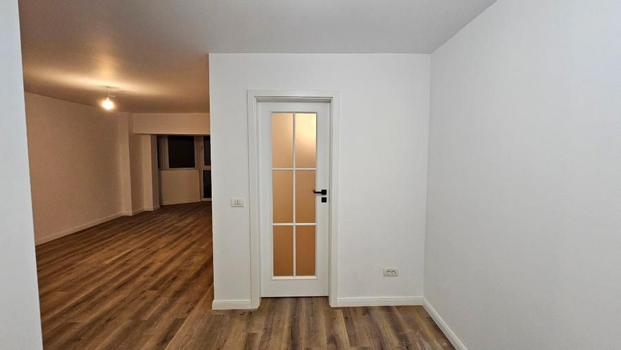 Inchiriez garsoniera nemobilata, Unirii, Goga, langa Camera de Comert, Inalta Cu - Poză 7