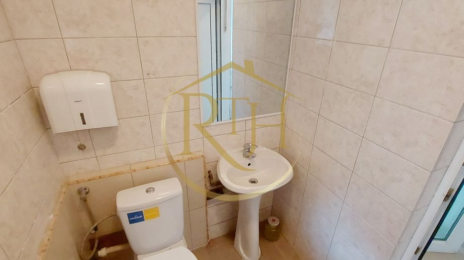 Închiriez spațiu comercial 4 camere–Zona Centrală – 77 mp utili. - Poză 11