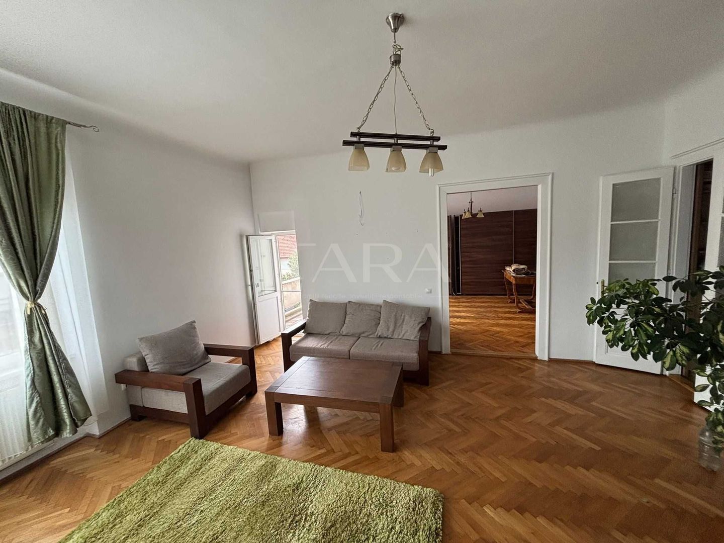 Apartament interbelic deosebit, ultracentral – zona Pasapoarte. - Poză 1