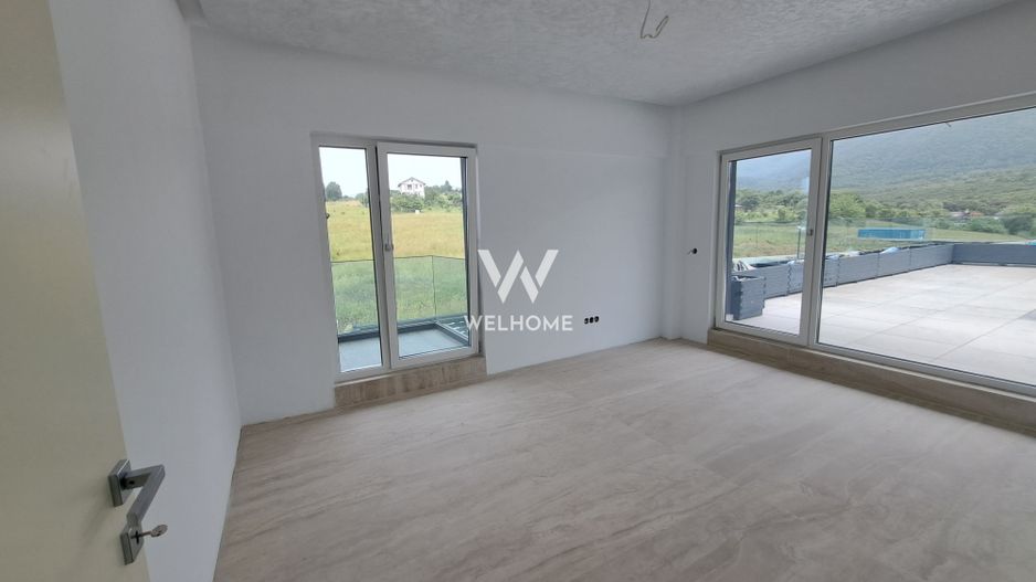 Vilă modernă premium cu piscină interioară, teren 1200 mp și panoramă - Poză 22