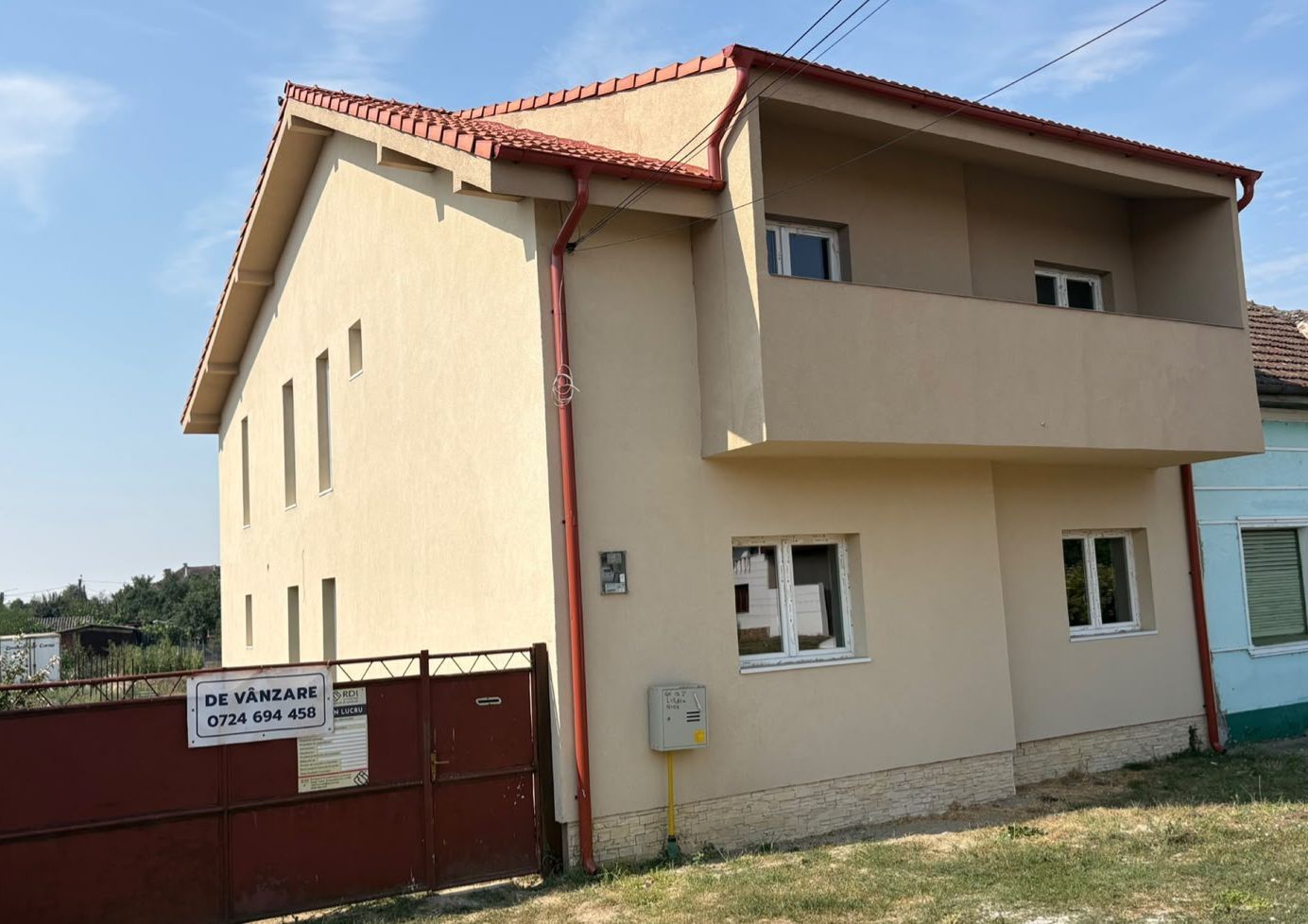 Casă nouă cu etaj semifinalizată, zonă liniștită în Aradul Nou - Poză 1