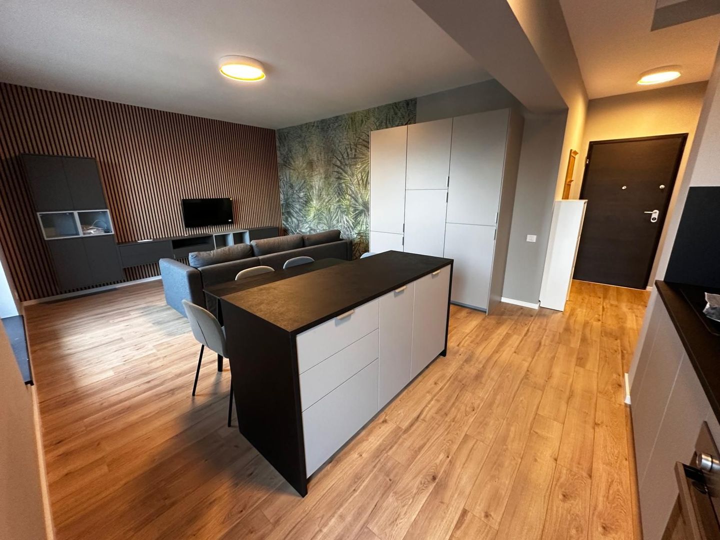Premium Apartament 2 Camere Exigent Plaza Facut Cu Designer - Poză 1