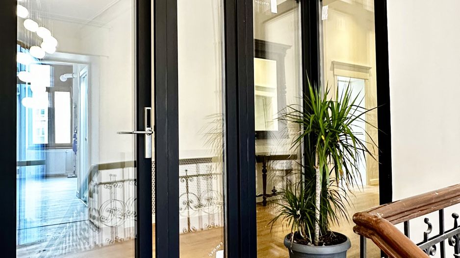 Magheru: 5 camere cu băi proprii – ideal business sau birouri - Poză 8