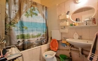 La Curte Comună, Posibilitate, Mansardare!! - Poză 8