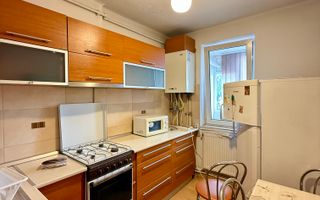 Oportunitate Centru – apartament 2 camere + loc de parcare și garaj - Poză 4