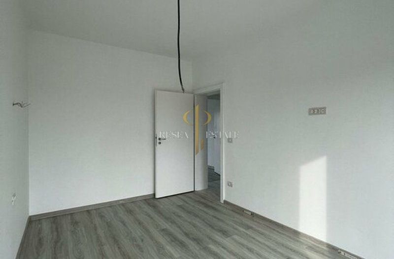 Casă tip înșiruită cu 3 camere de vânzare în Giroc - Poză 6