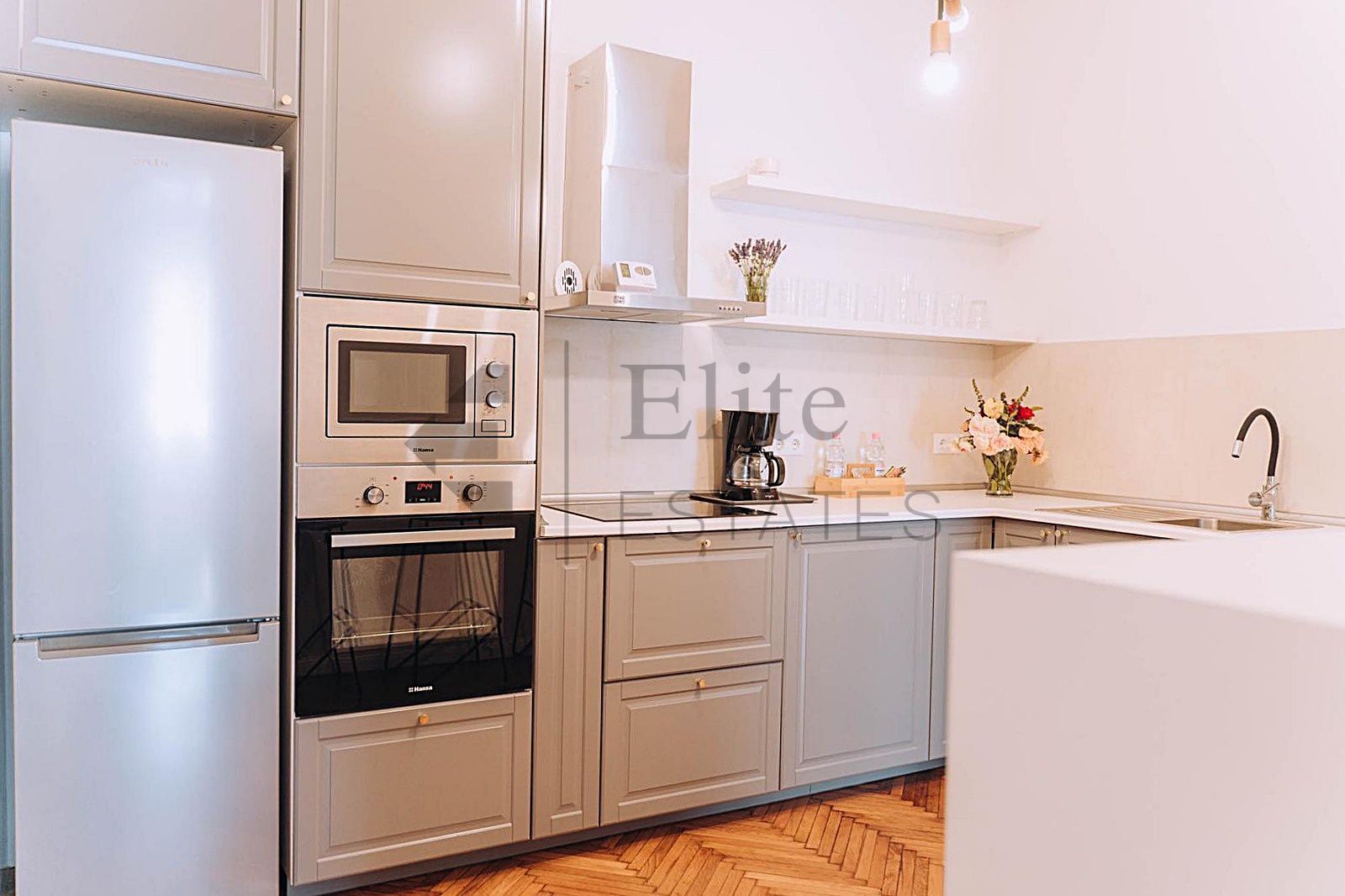 Apartament ultracentral de vanzare in zona Teatrului, Oradea - Poză 3