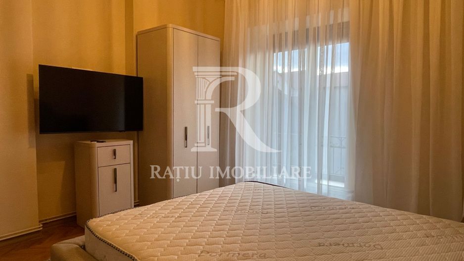 Proprietate Exclusivistă | Apartament la Casă | Ultracentral | Oradea - Poză 11