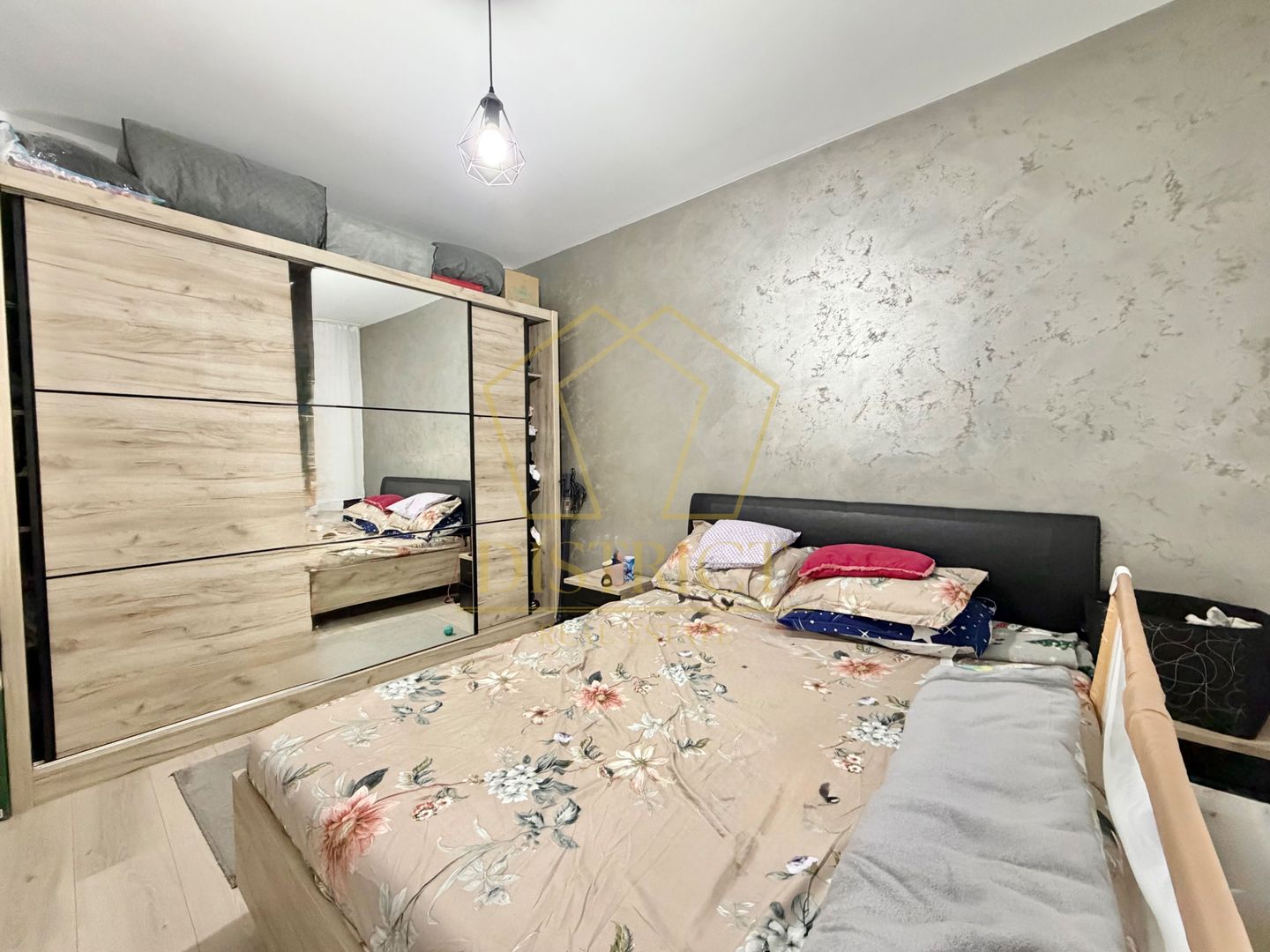 Apartament cu 2 camere mobilat, decomandat la parter in Giroc - Calea Urseni. - Poză 4
