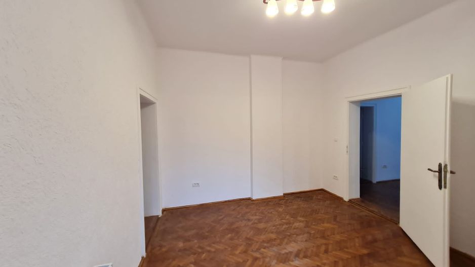 Vila individuala în complex - Poză 14