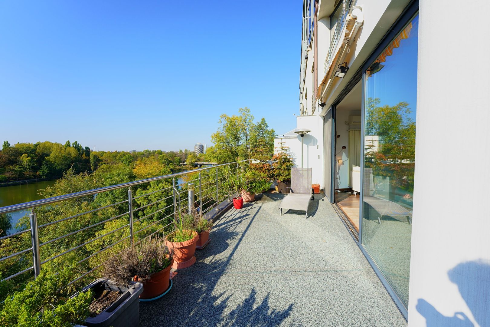 Panoramic View to Herastrau Lake, 5 rooms apartment - Poză 1