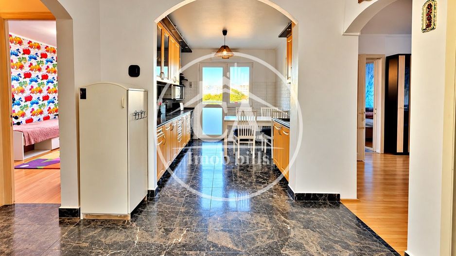 Apartament cu 4 camere de închiriat în zona Rogerius, Oradea - Poză 4