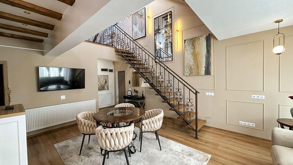 Penthouse lux 122 mp utili 4 camere 3 bai etaj 2 in Arhitectilor - Poză 1