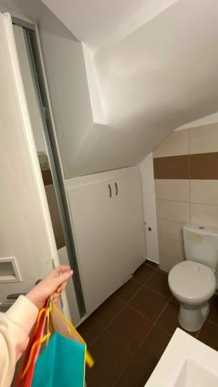 Casa mobilata cu curte de inchiriat - Poză 13