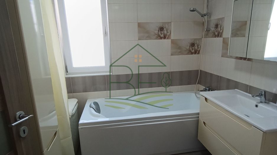 Apartament cu 3 camere de închiriat în Șelimbăr 75 mp + loc de parcare - Poză 5