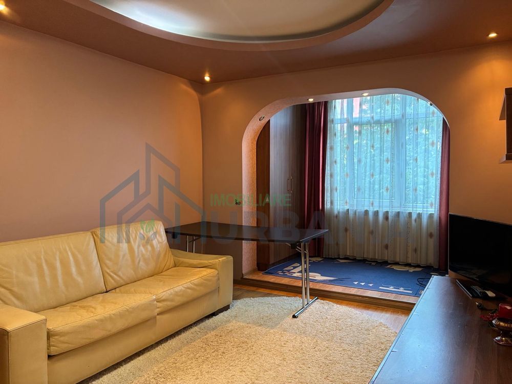 Apartament 3 camere de închiriat în Iași, Podu Roș - Poză 1