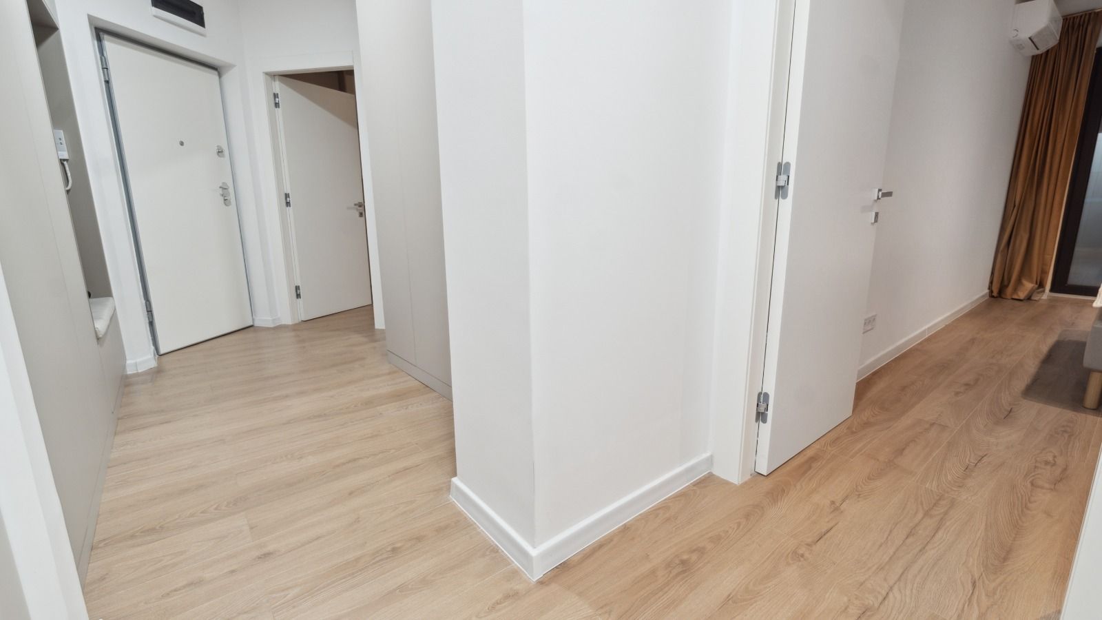 Apartament 2 camere lux decomadat Pipera Plaza - Poză 12