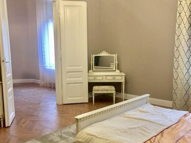 Apartament de 190 mp cu 3 camere de LUX pe Metianu Comision 0 - Poză 4