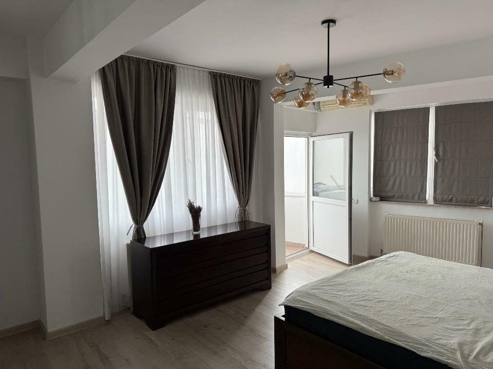 Apartament 4 camere Mitropolie, 2010, parcare inclusa - Poză 12