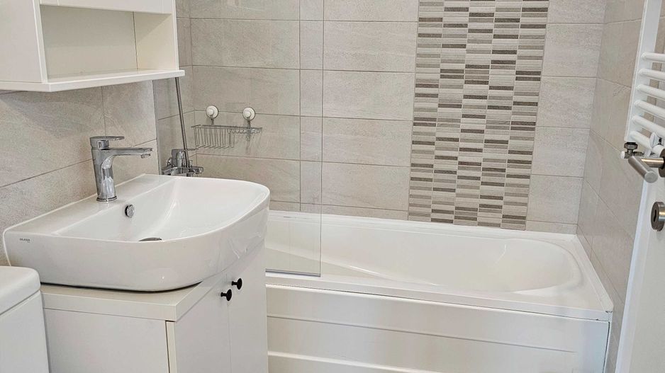 De vanzare apartament 3 camere Lujerului - Poză 5