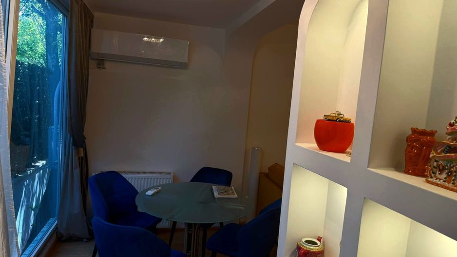Apartament e camere zona Primăverii, loc de parcare inclus - Poză 1