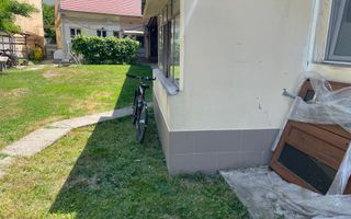 Casă la curte comuna în zona Balcescu - Poză 4