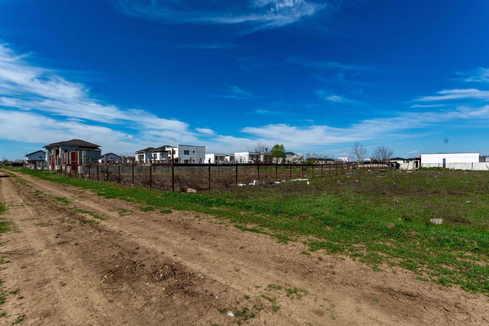 Tunari zona Castanului | teren 750 mp | deschidere 25 ml ideal duplex - Poză 4