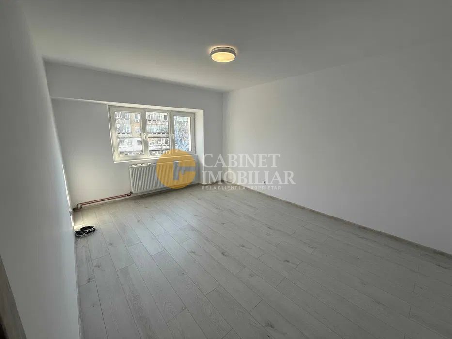 2 Camere Decomandat- Renovat-Etaj intermediar-Dacia/Bicaz - Poză 2