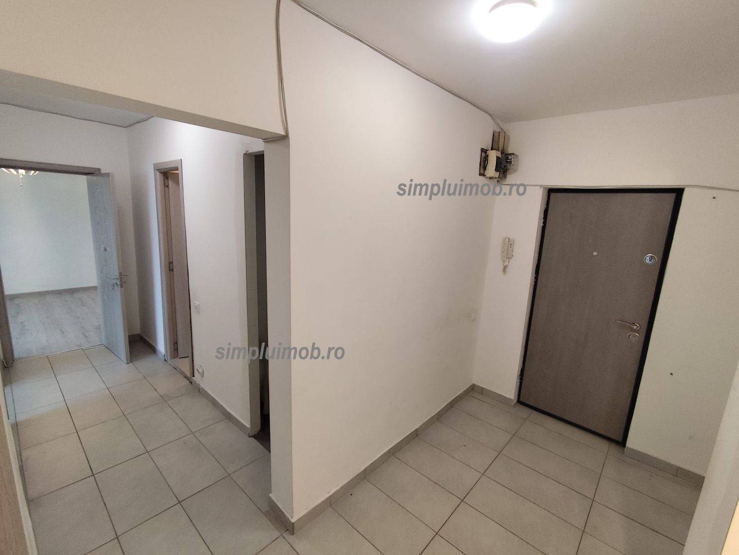 2 camere decomandat 56 mp an 1979 - Poză 2