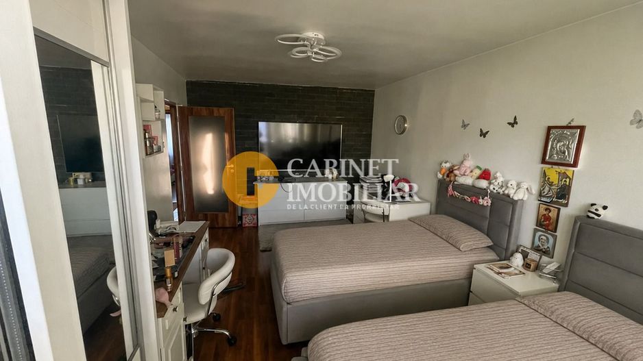 3 camere decomandat + 2 Bai - 72mp-  zona Dacia - Poză 1