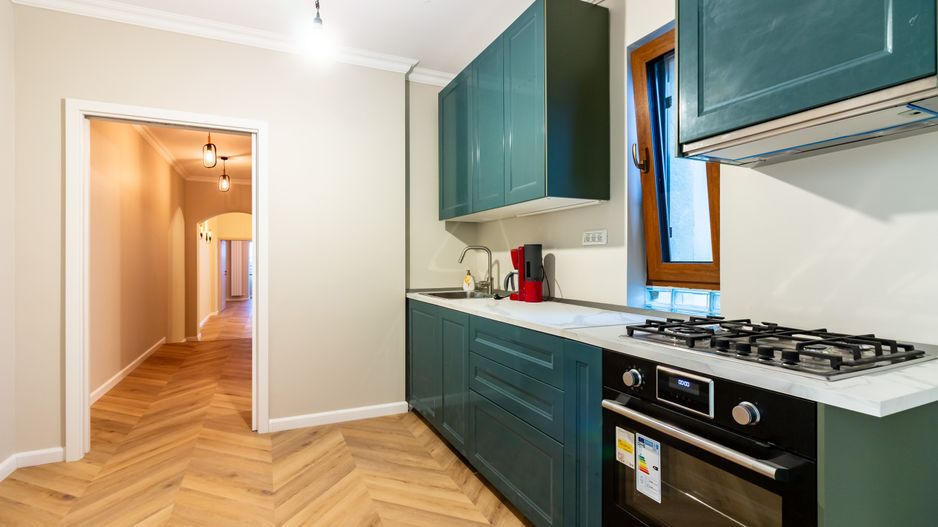 Închiriere 3 camere de lux în vilă, Intrarea în Parcul Carol, 90 mp - Poză 1