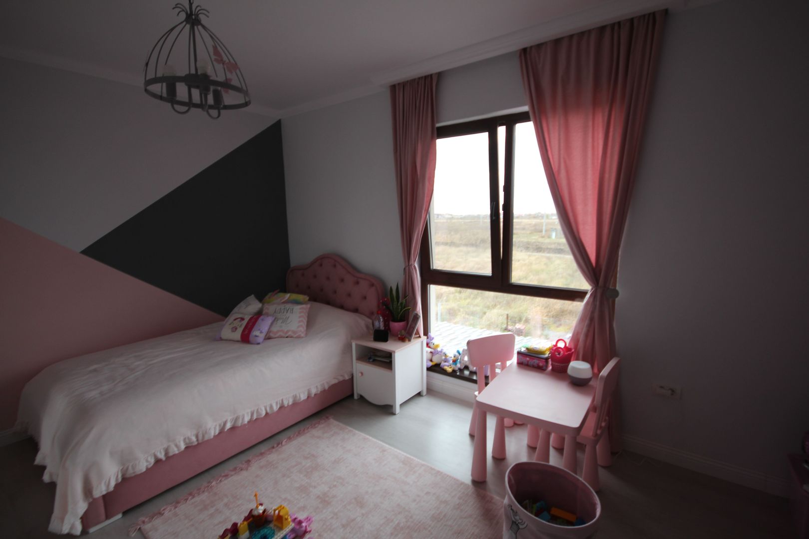 Modern si primitor - Poză 13